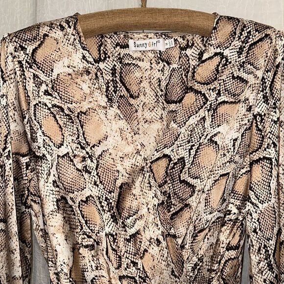 Sunny Girl 14 Python Snake Print V-Neck Front Wrap Peplum Long Sleeve Blouse - Picture 3 of 14